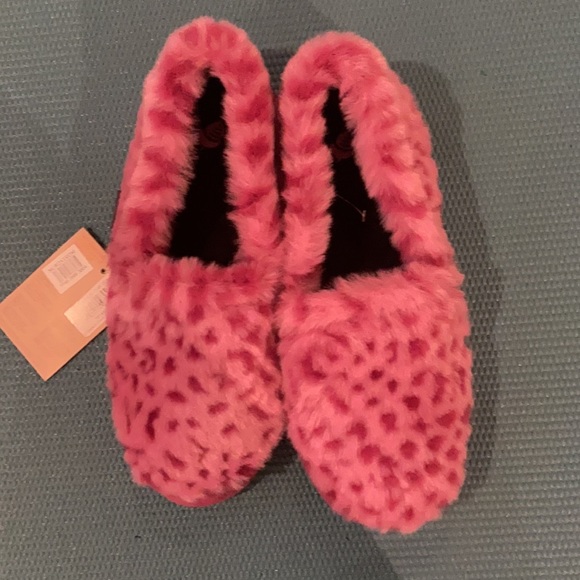Acorn Pink Ocelot kids slippers - Picture 2 of 4